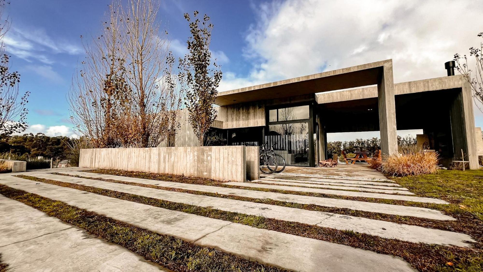 Casa Joaquin I Casa De Diseno En Chapa Barrio Privado I Hola Sur Сasa de vacaciones Mar del Plata